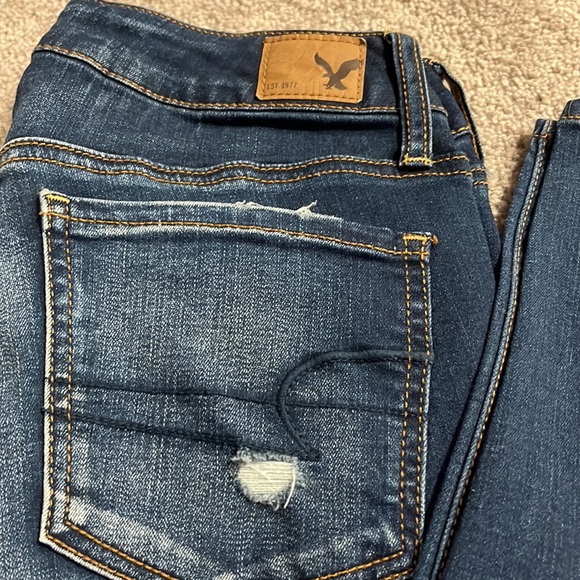 American Eagle Outfitters / Distressed Jegging / Size 4 - Picture 2 of 10